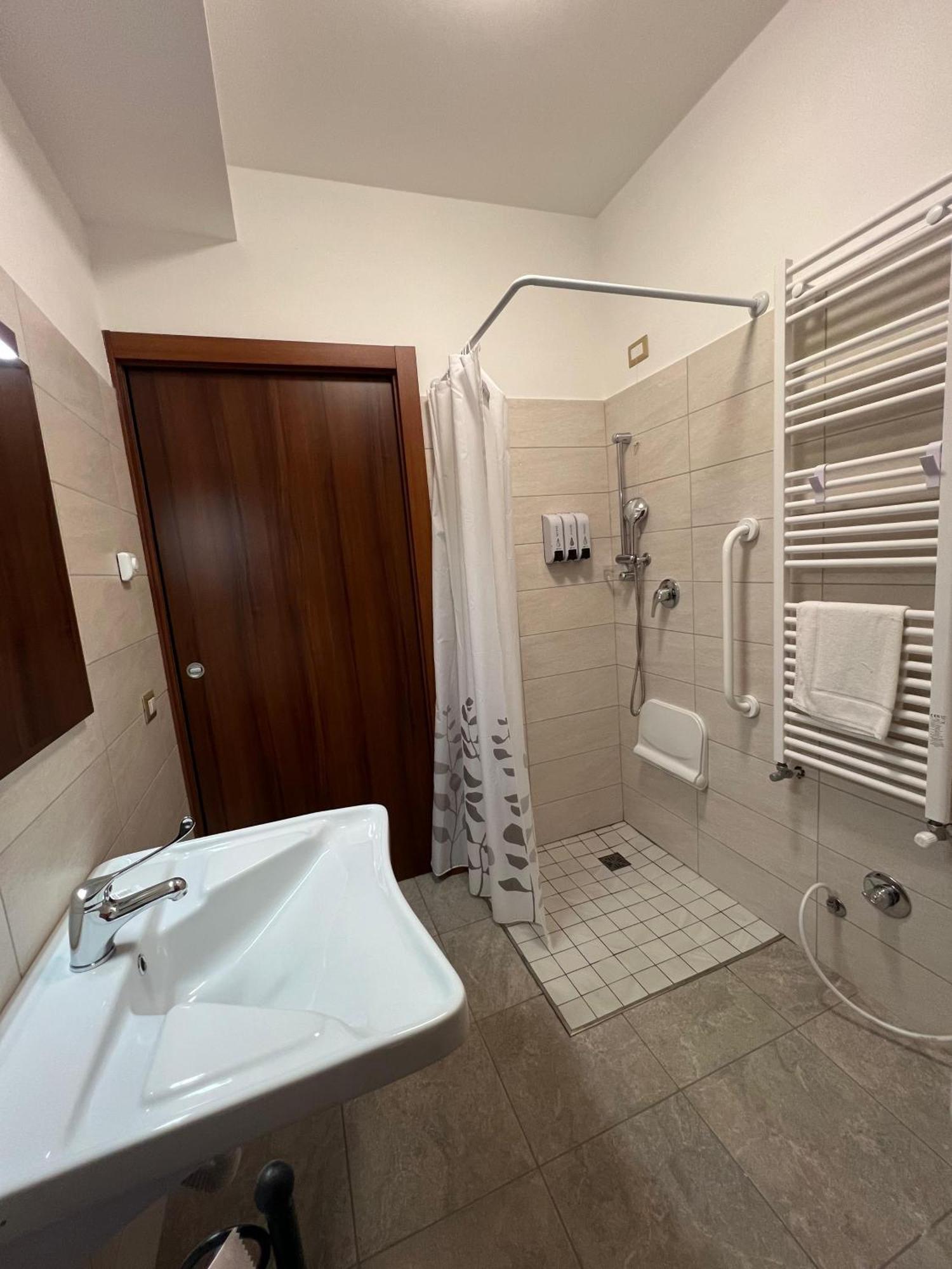 Sigis Hotel Fiumicino Kültér fotó